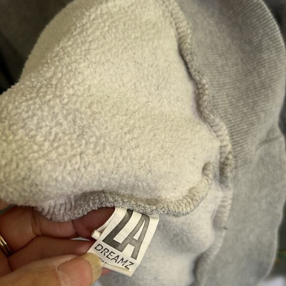 Wild Thing hoodie XL gray, Sherpa lined, hand pocket, no string on hood. - Picture 4 of 7